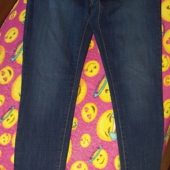 Levis - Picture 1 of 7